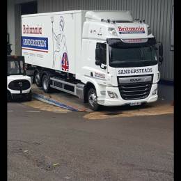 Nigel3445064