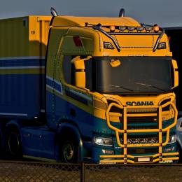 阿呆爱开王八车/.'s avatar